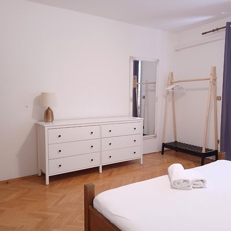 Apartments Emilija Makarska Quarto foto