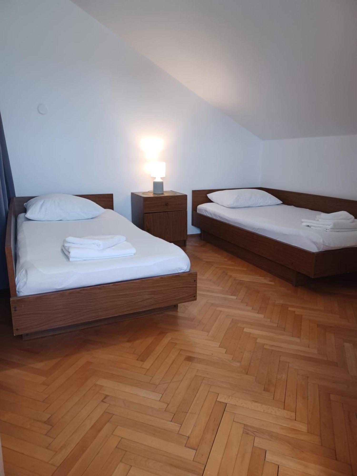 Apartments Emilija Makarska Quarto foto