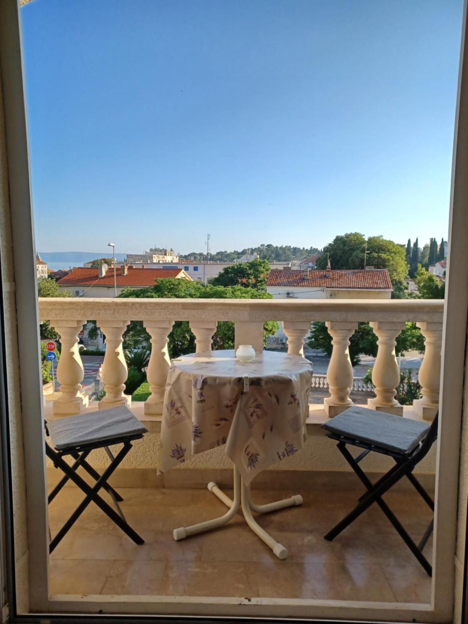 Apartments Emilija Makarska Quarto foto